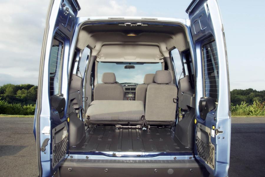  Ford Tourneo 2006 года  (фото 18 из 26)